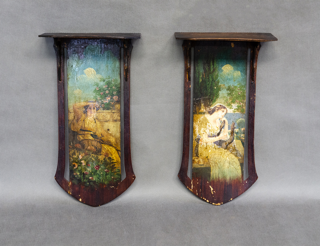 Диптих старинных полочек с живописью