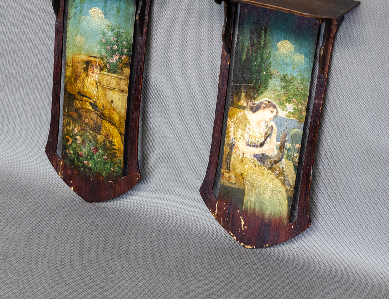 Диптих старинных полочек с живописью