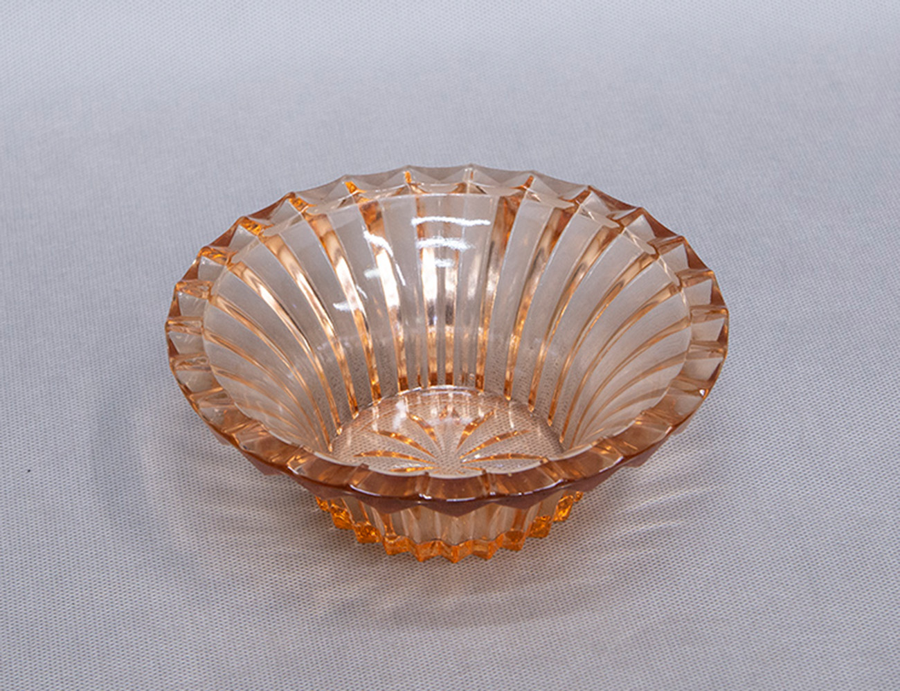 Винтажная ваза для подачи варенья