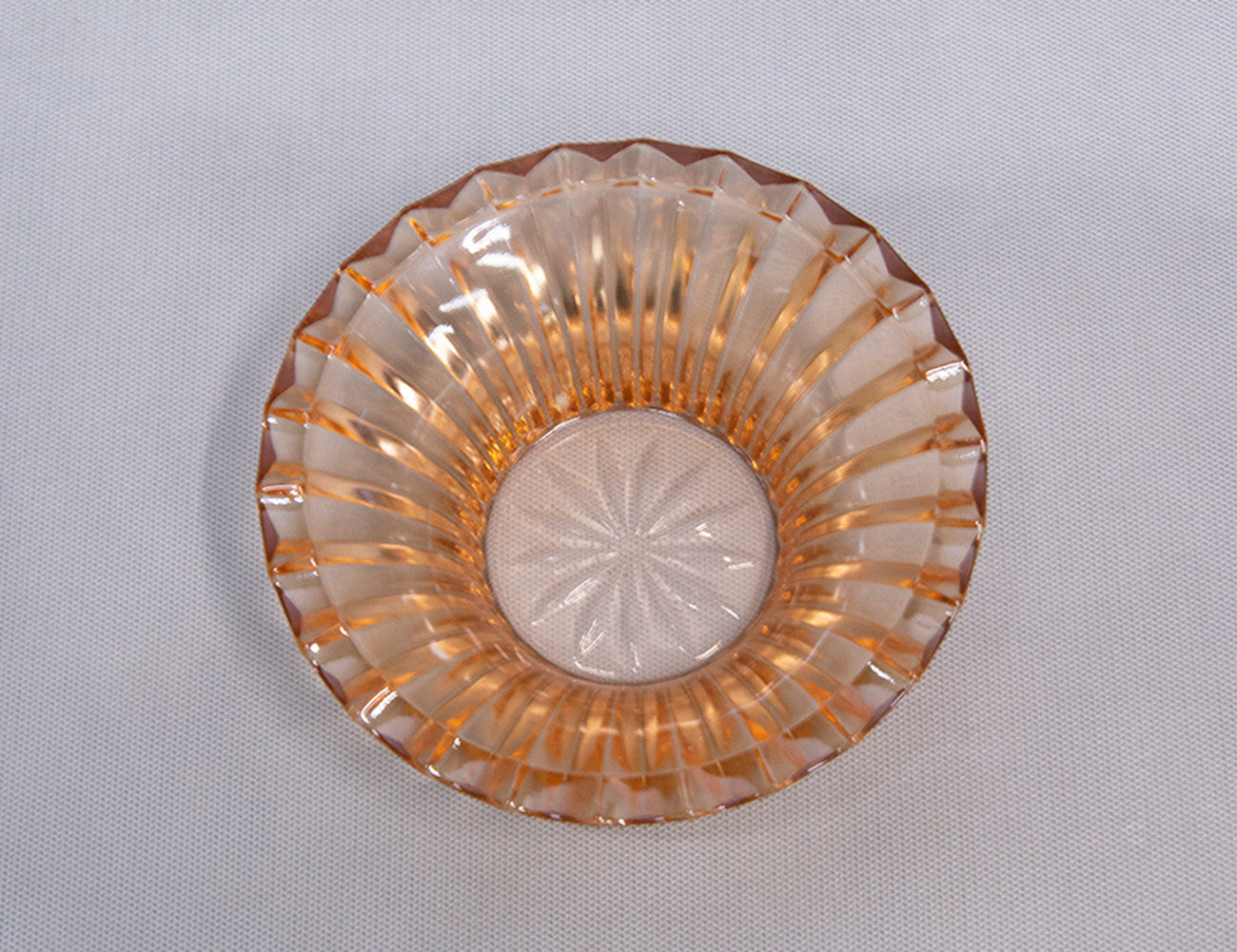 Винтажная ваза для подачи варенья