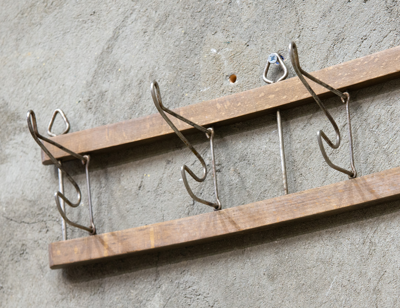 Винтажная вешалка