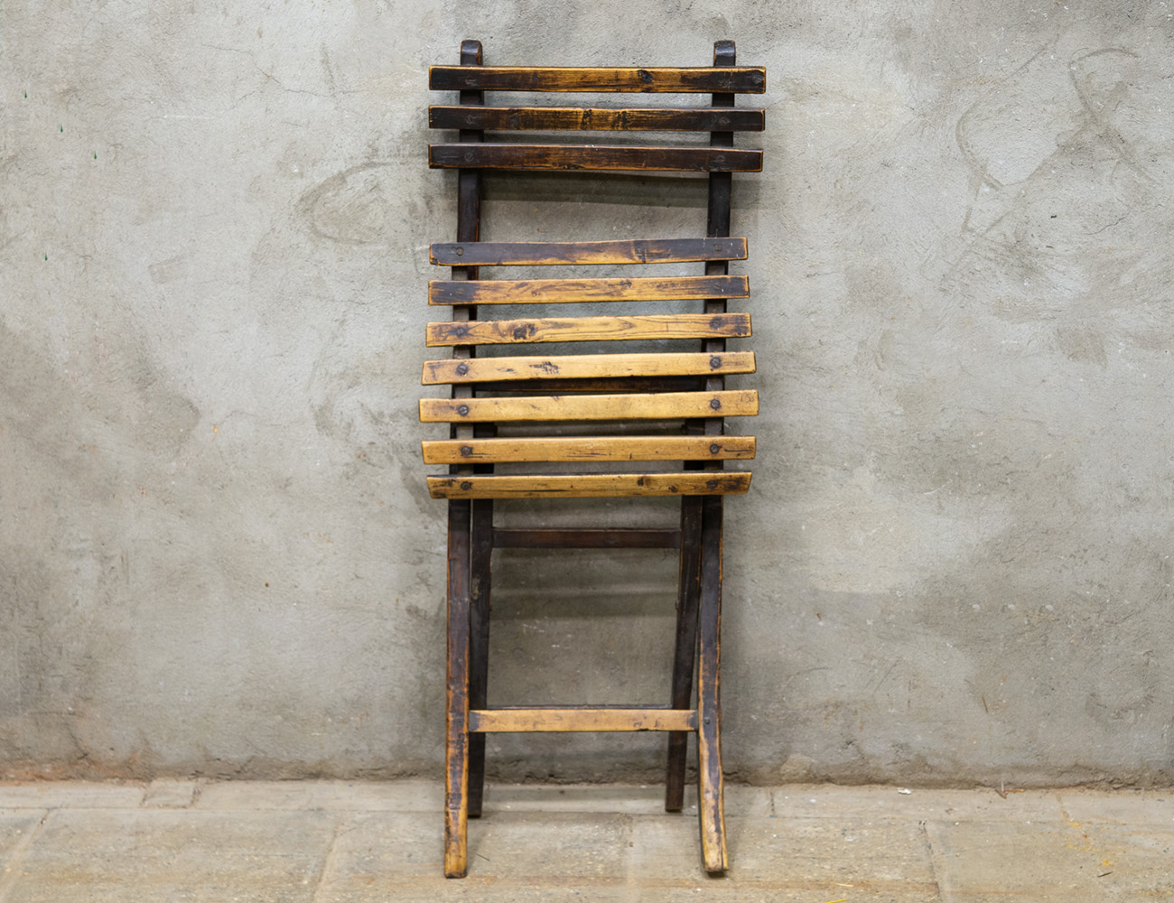 Антикварный складной садовый стул