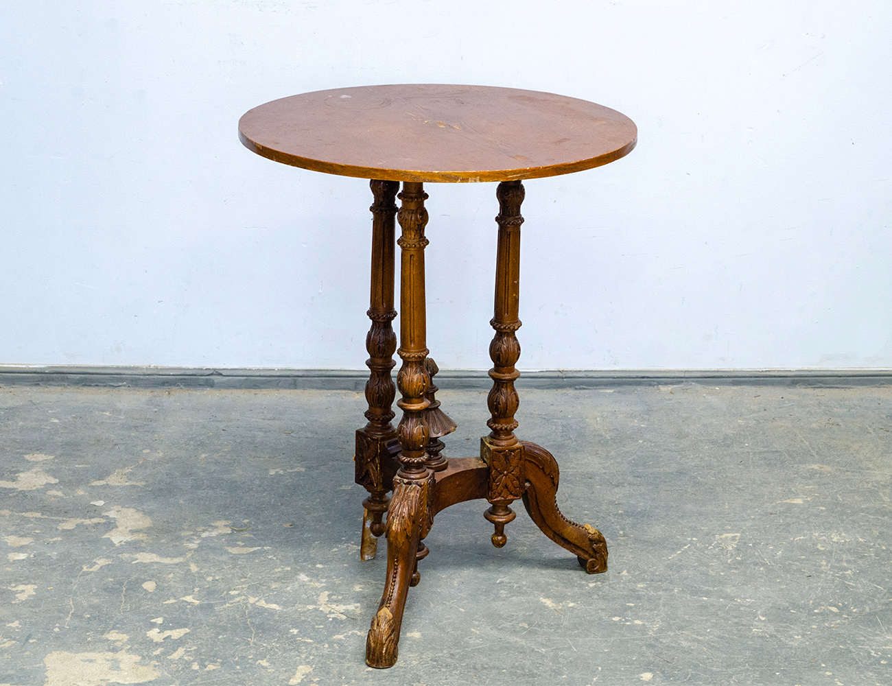 Антикварный чайный столик