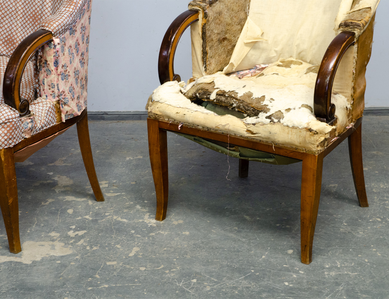 Старинные кресла в стиле Ар-деко