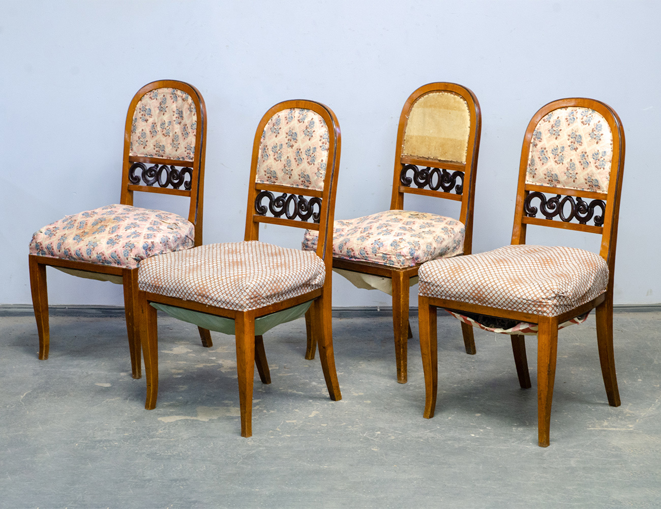 Старинные стулья в стиле Ар-деко