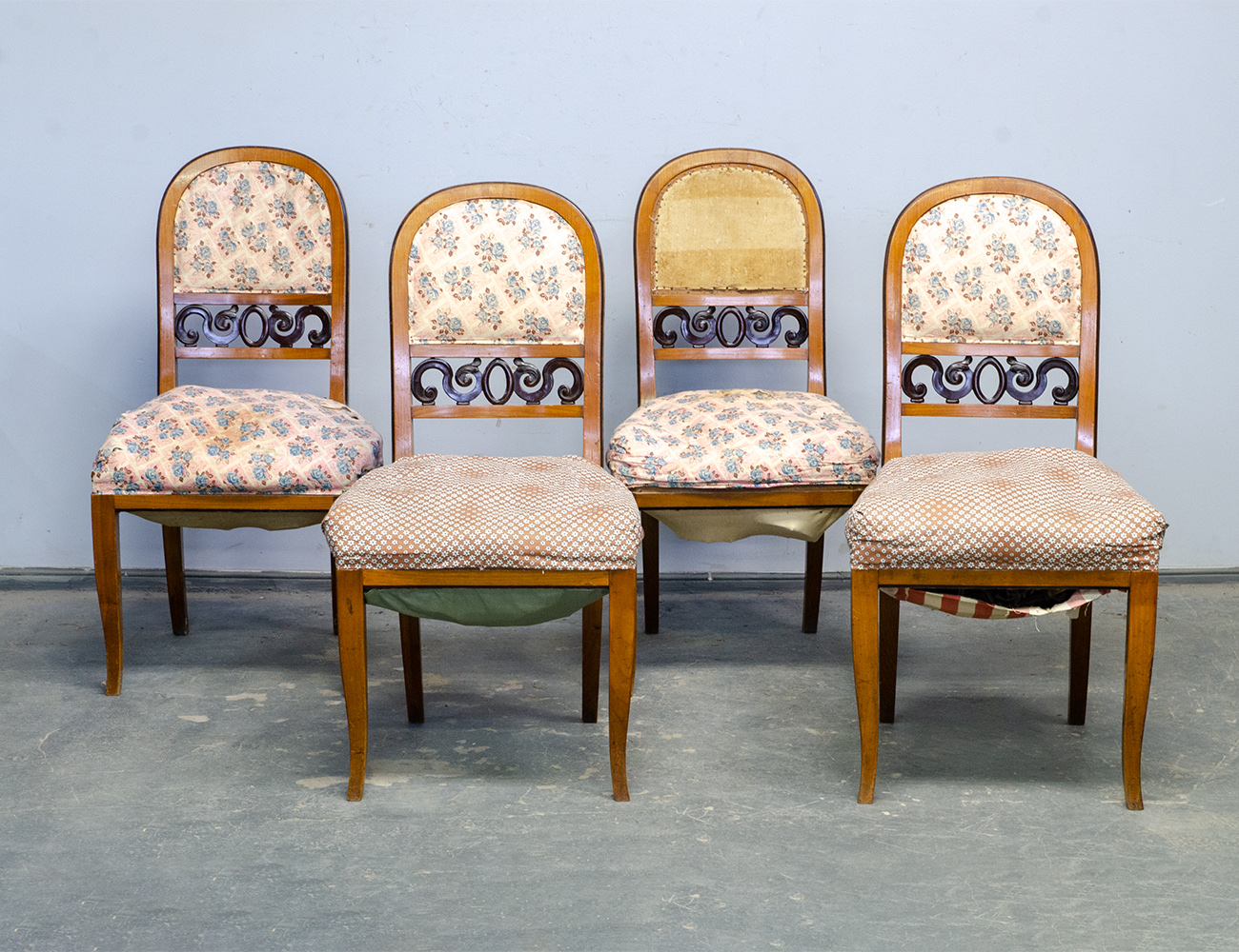 Старинные стулья в стиле Ар-деко