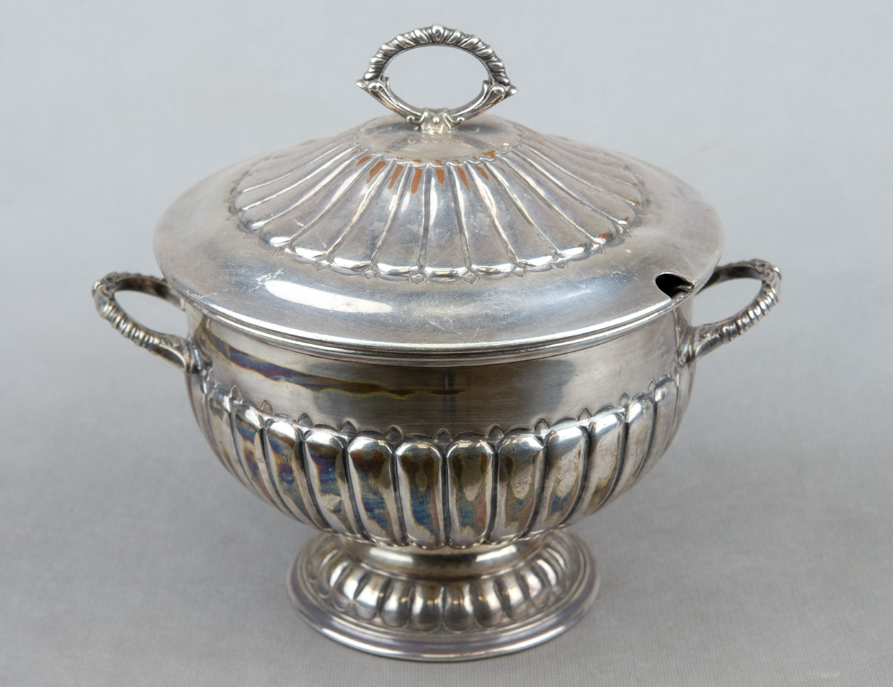 Старинная чаша для пунша