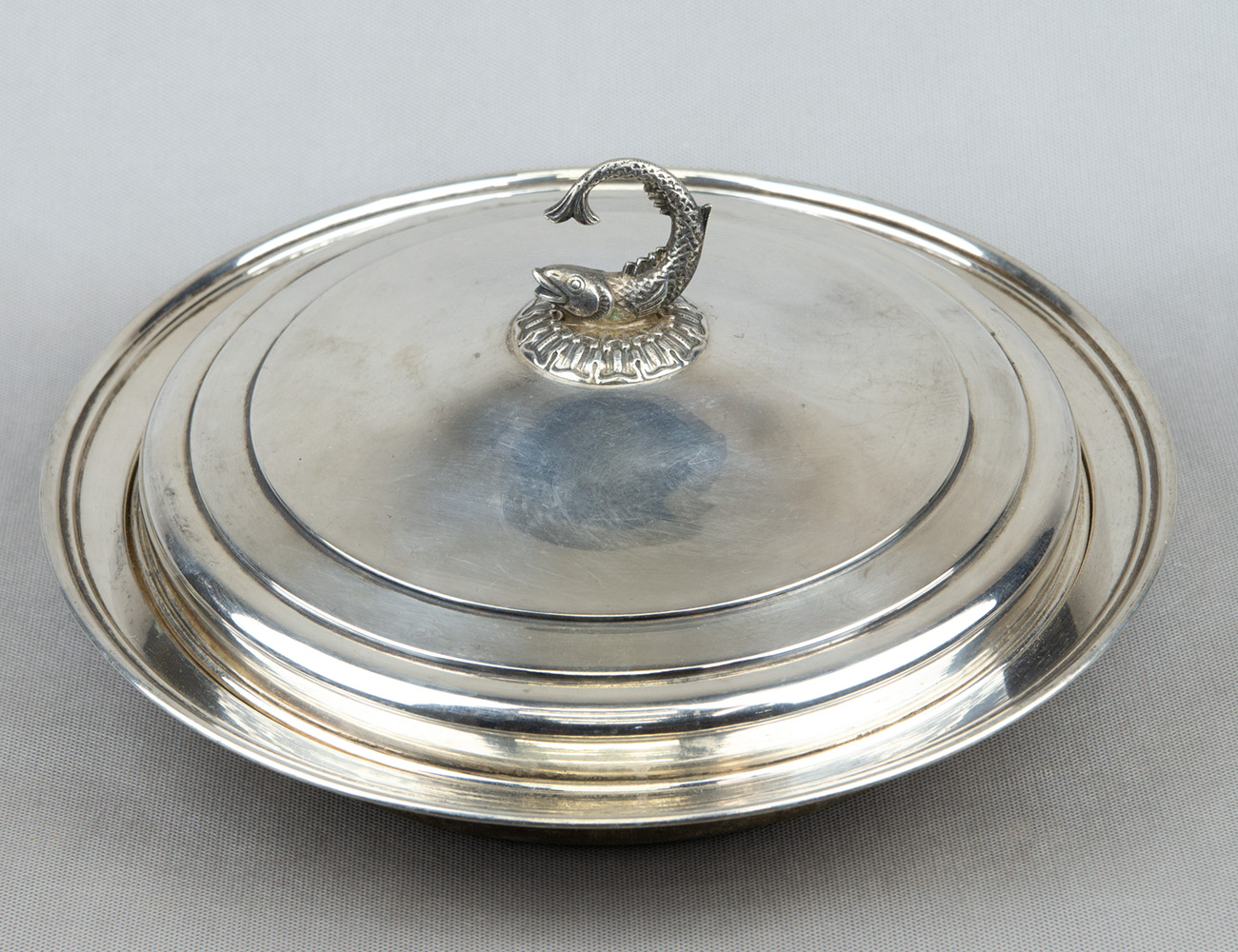 Старинное блюдо для рыба