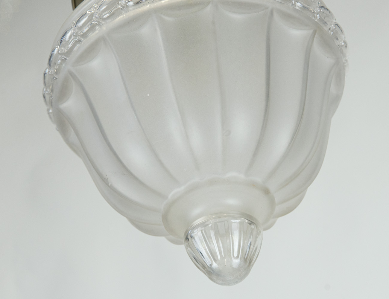 Старинный потолочный светильник