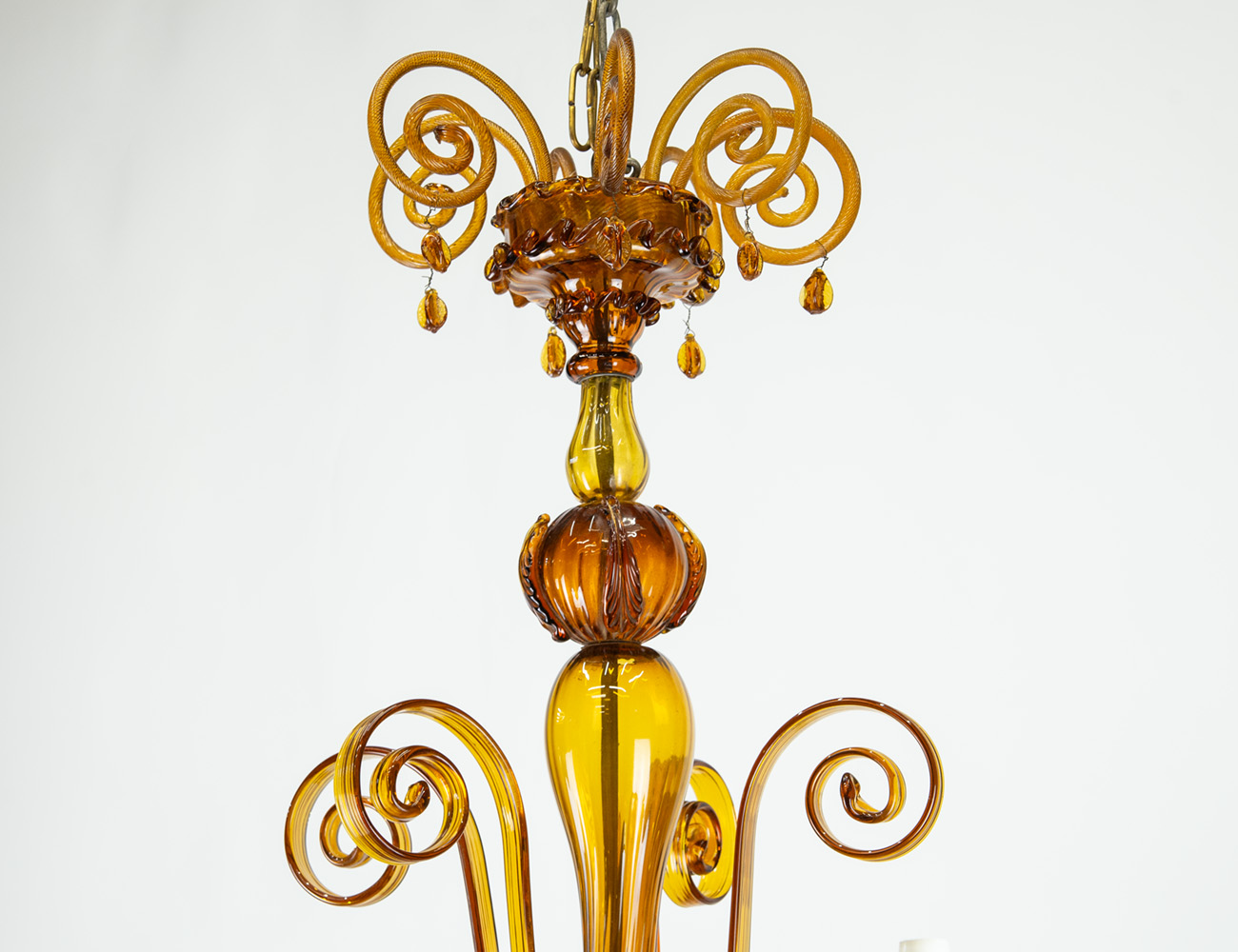 Антикварная люстра из муранского стекла