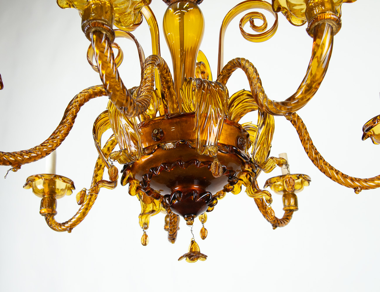 Антикварная люстра из муранского стекла