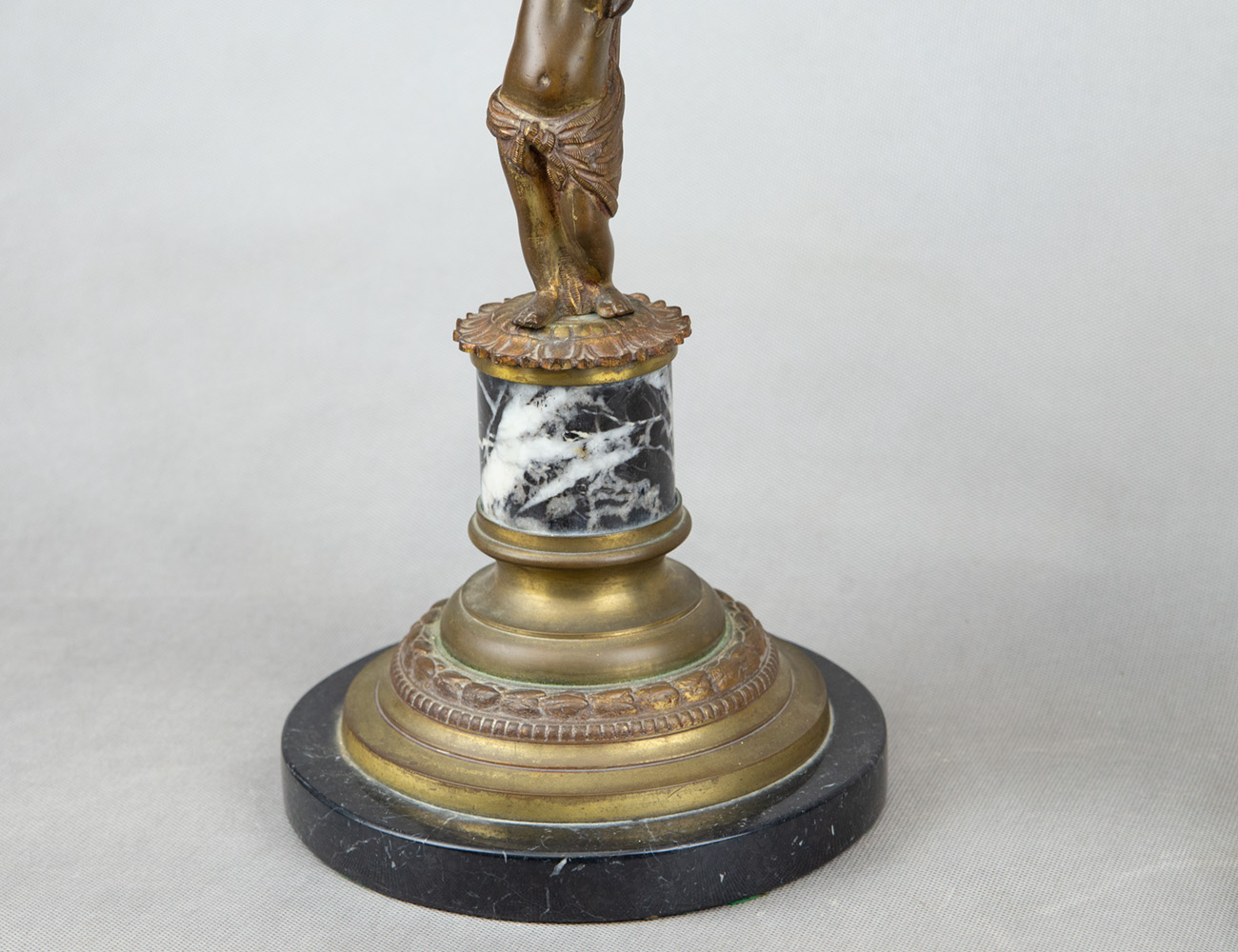 Пара антикварных канделябров