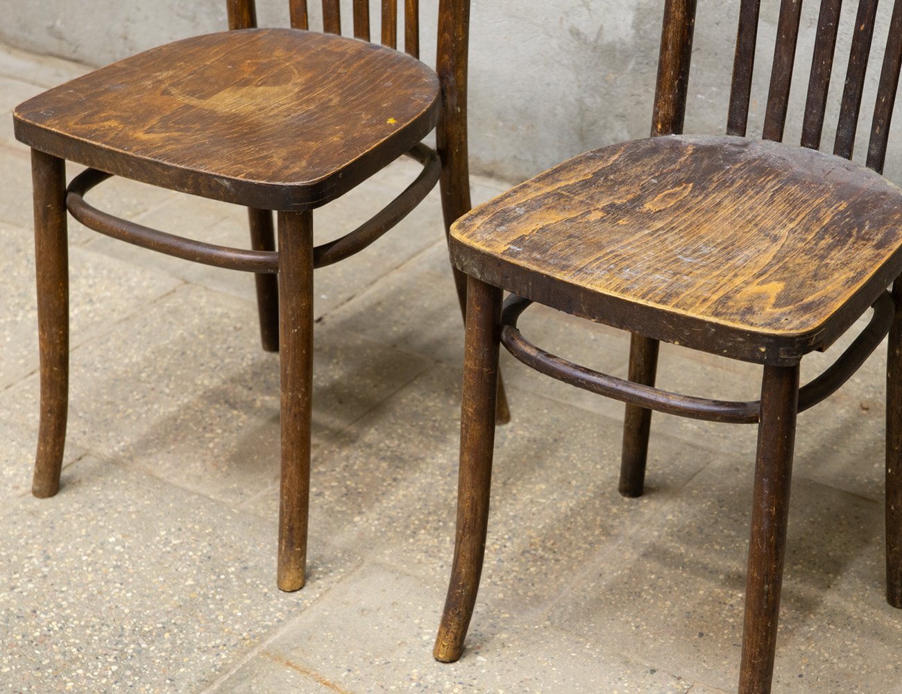 Старинные стулья