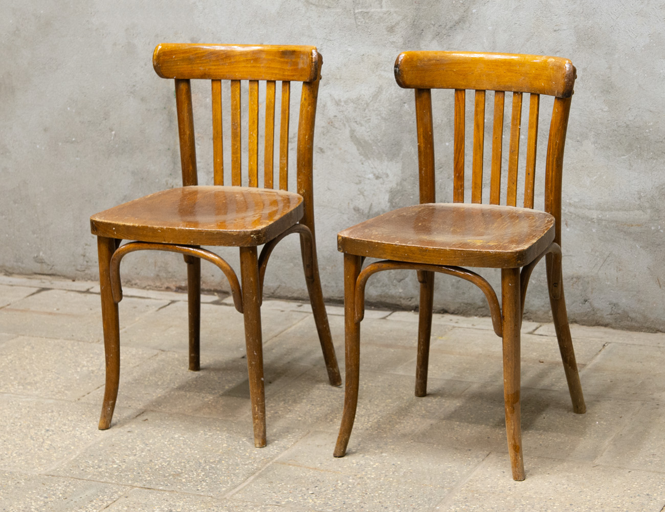 Старинные стулья