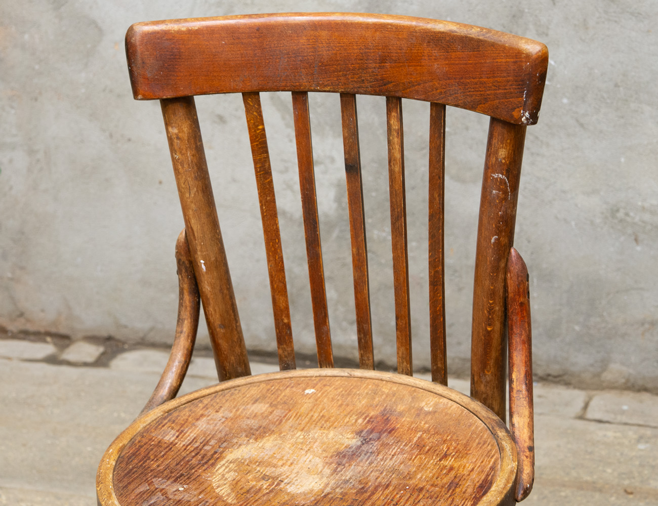 Старинный стул