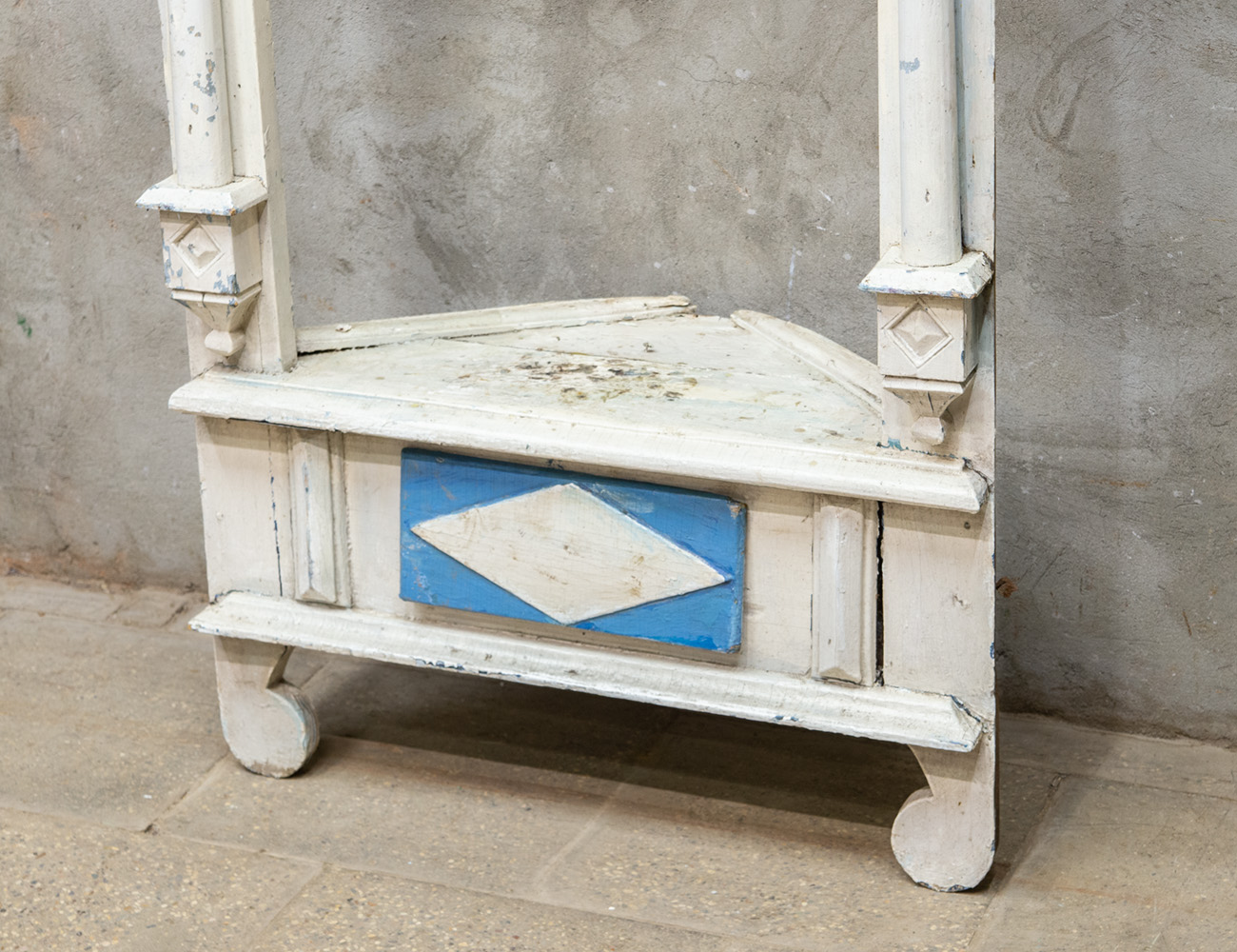 Старинный красный угол