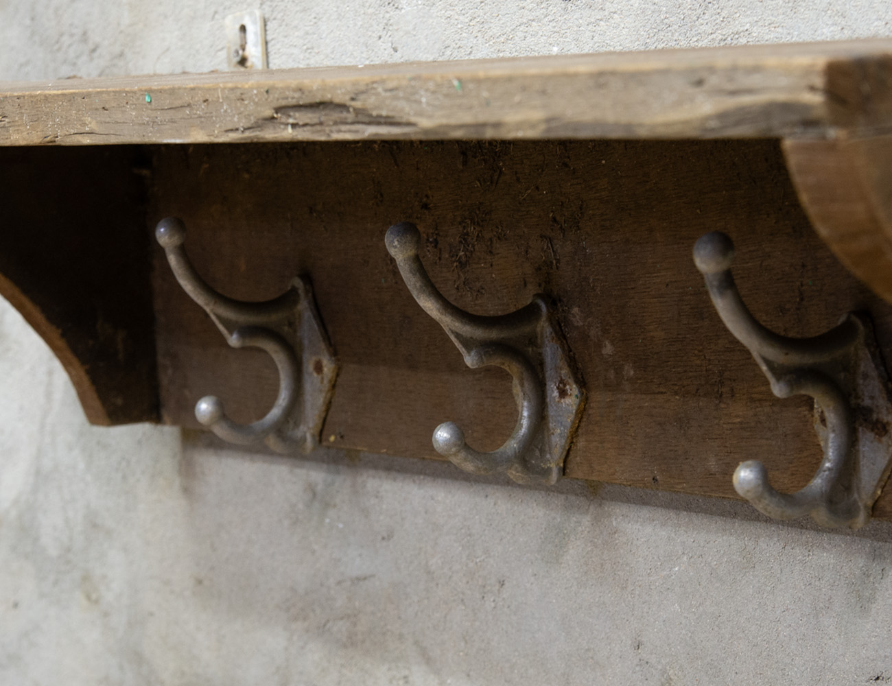 Старинная вешалка