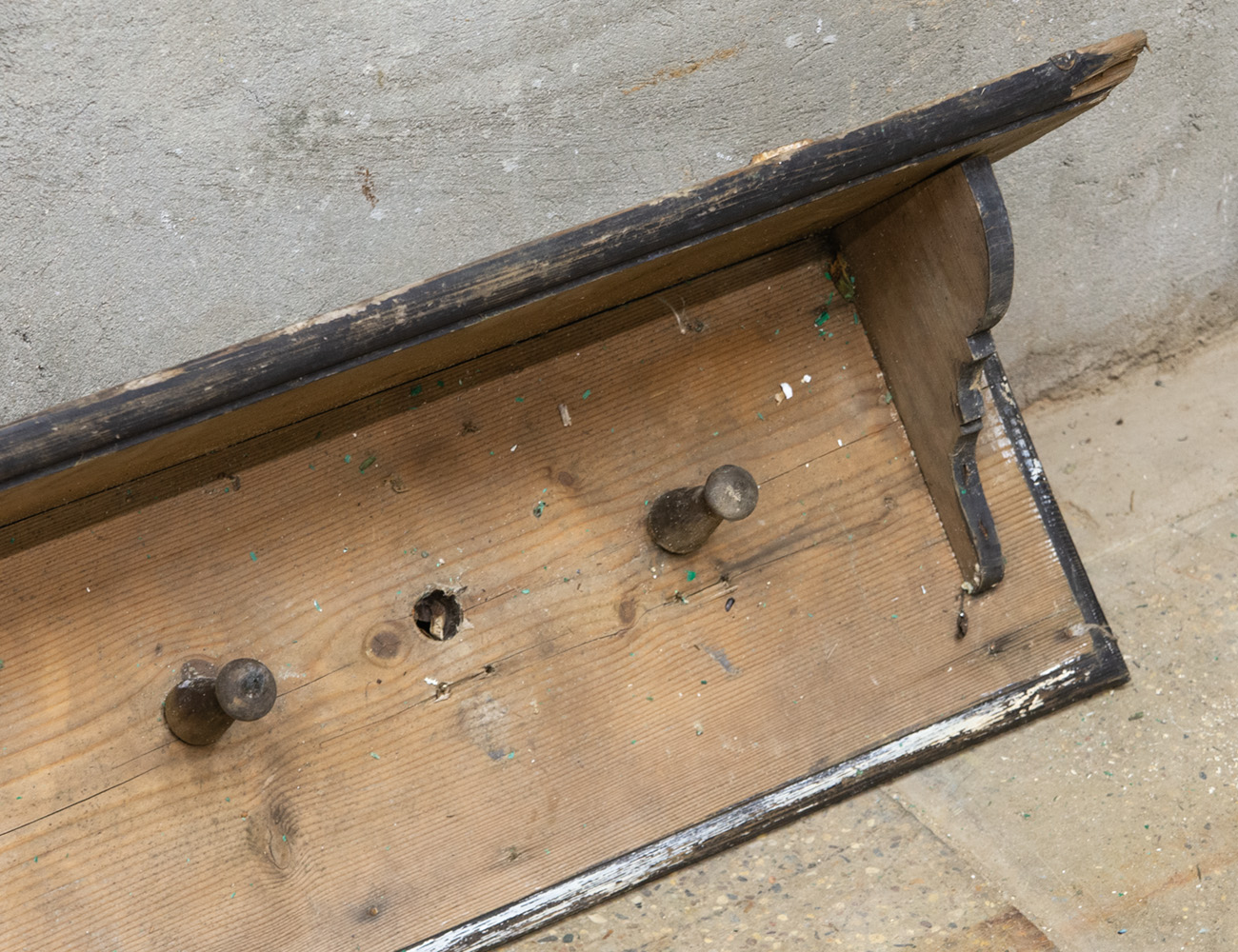 Старинная вешалка