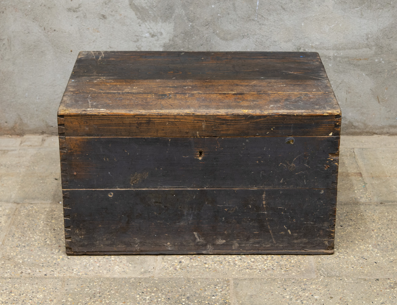 Старинный сундук