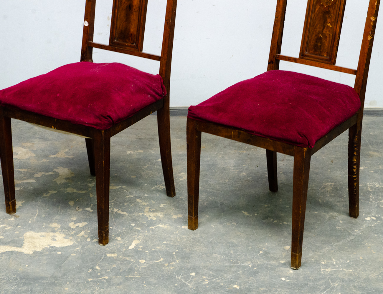 Антикварные стулья красного дерева