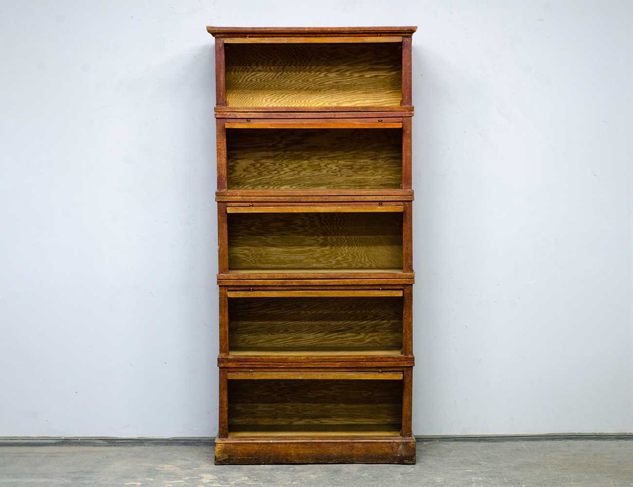 Старинные книжные полки