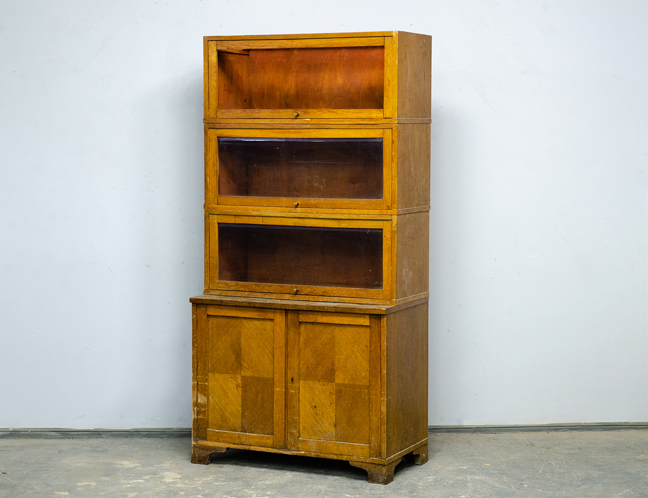 Старинные книжные полки