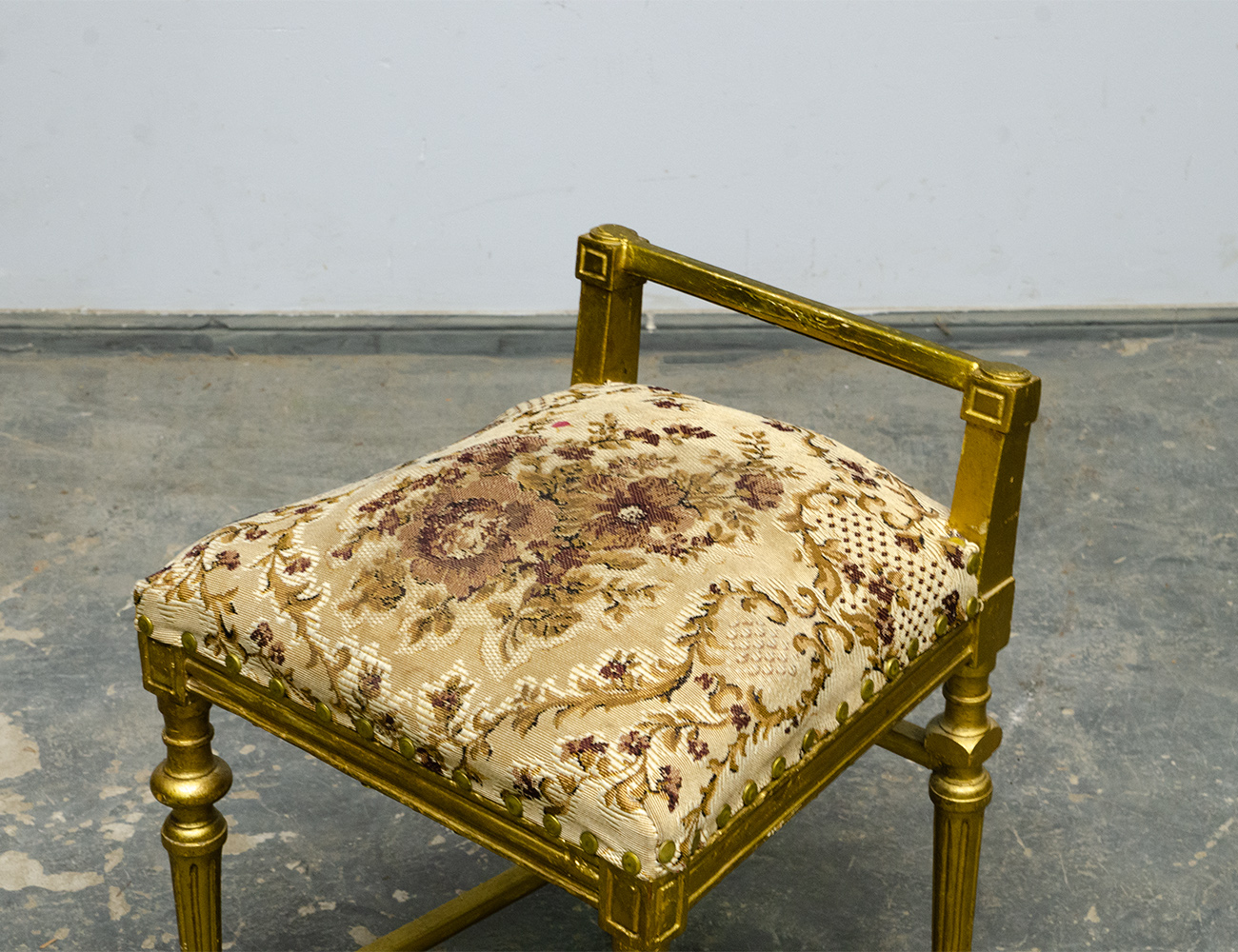 Старинная банкетка