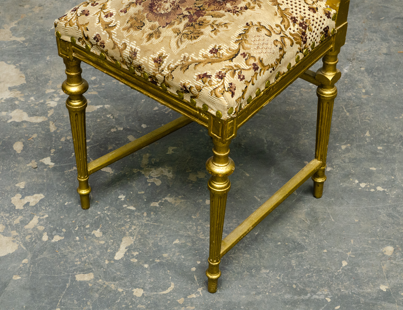 Старинная банкетка