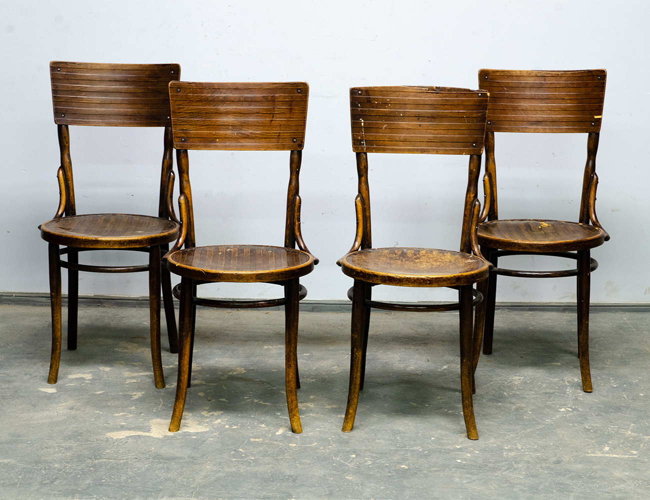 Старинные венские стулья, Radom