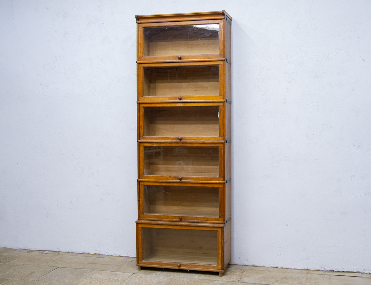 Старинные шведско-американские книжные полки