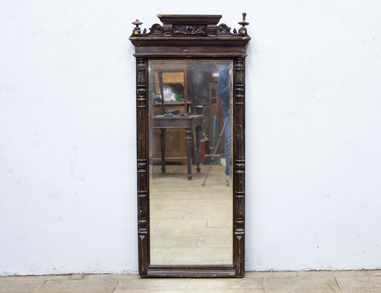 Старинное ростовое зеркало