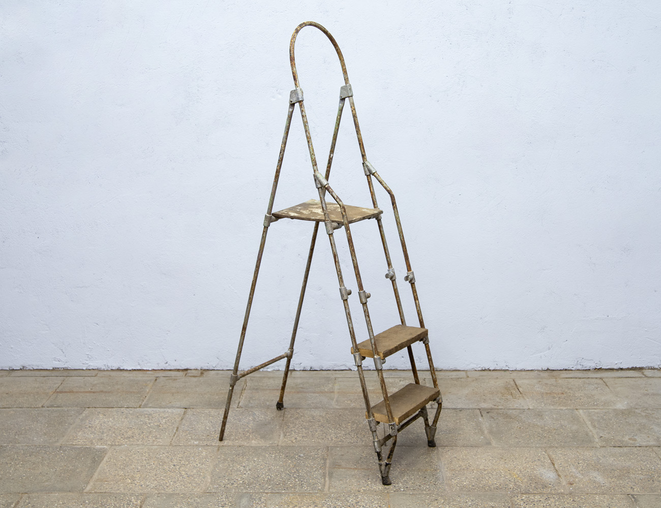 Старинная стремянка