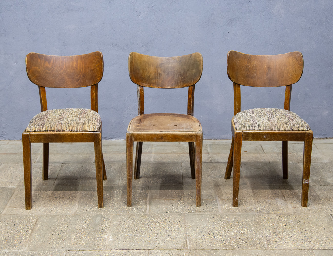 Винтажные ореховые стулья