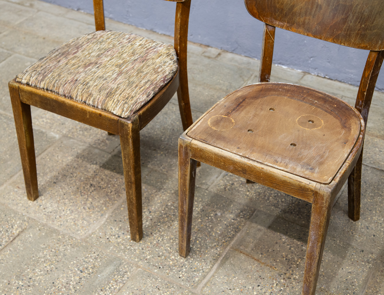 Винтажные ореховые стулья