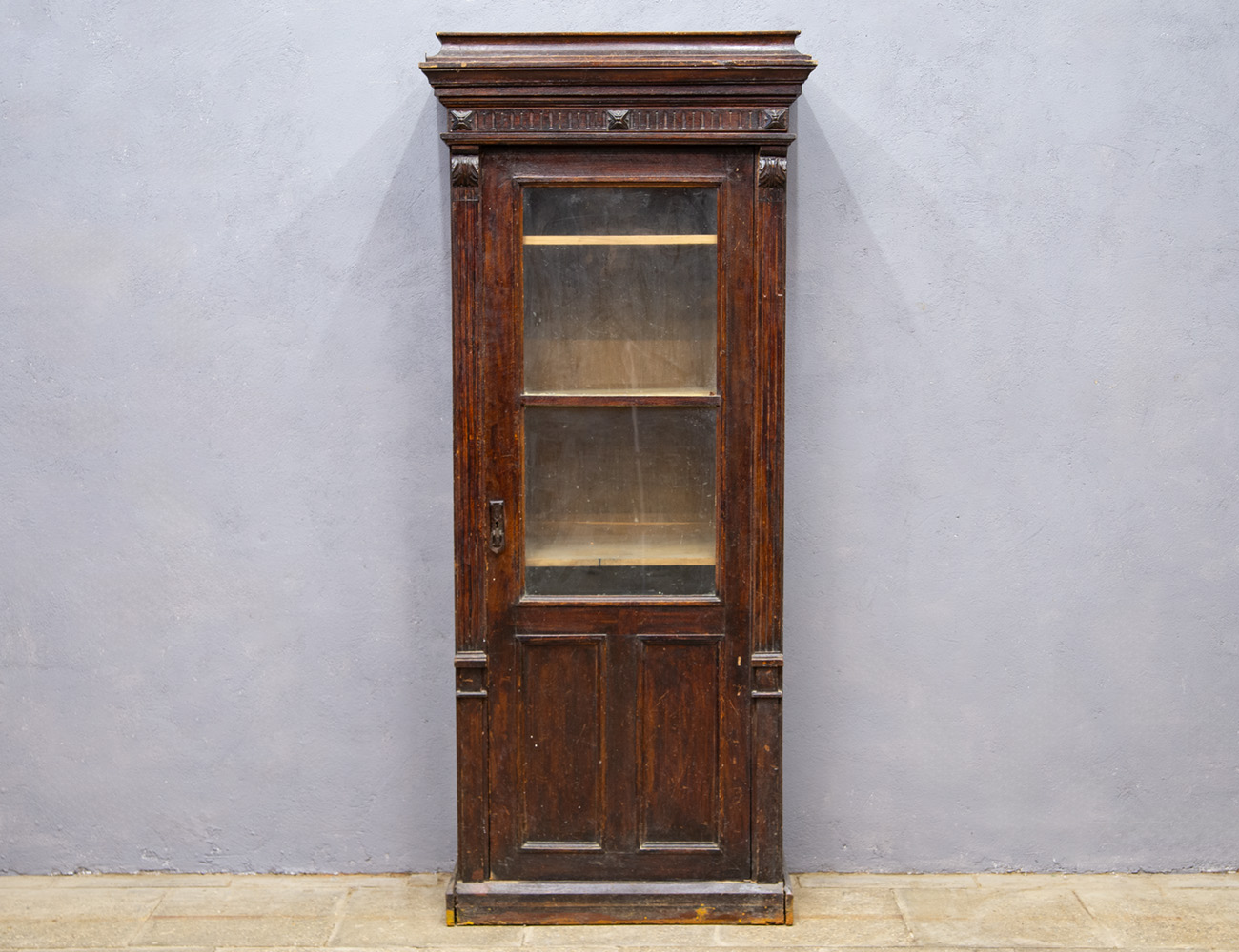 Дубовый кабинетный шкаф конца 19 века