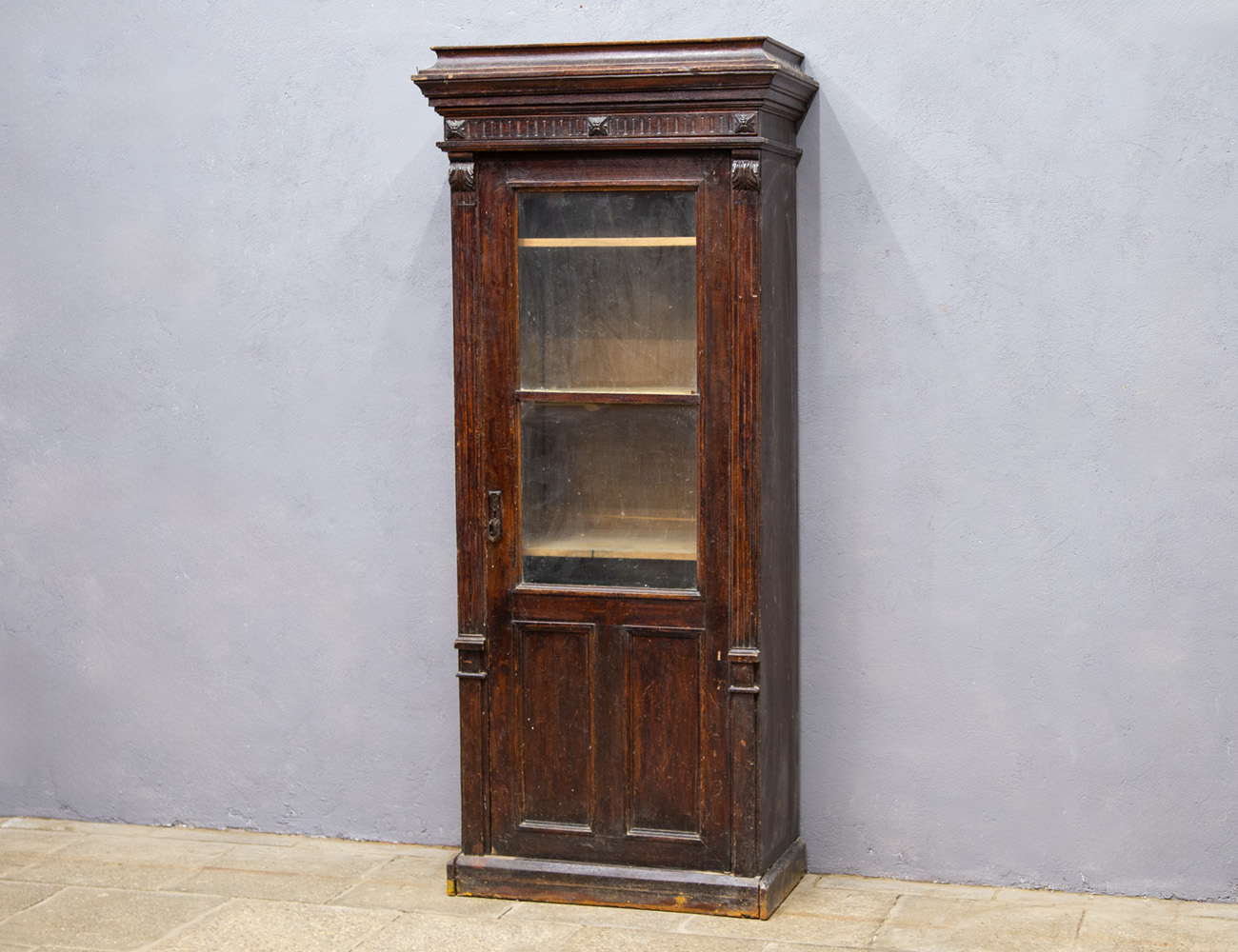 Дубовый кабинетный шкаф конца 19 века