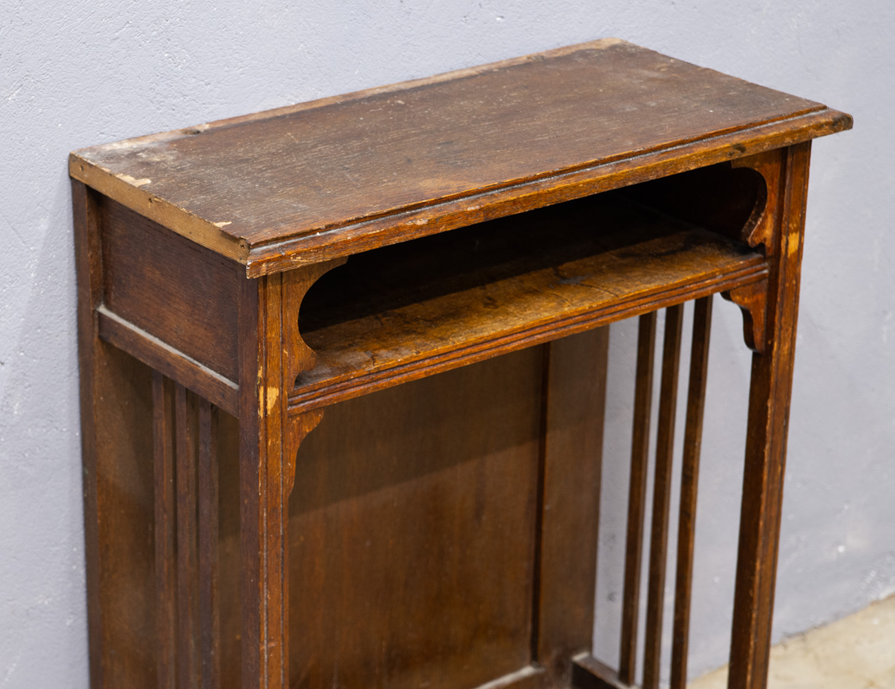 Старинная дубовая консоль, модерн