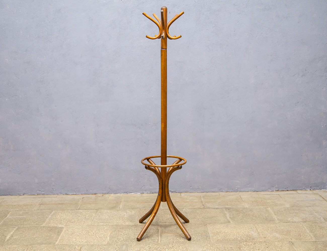 Старинная напольная вешалка