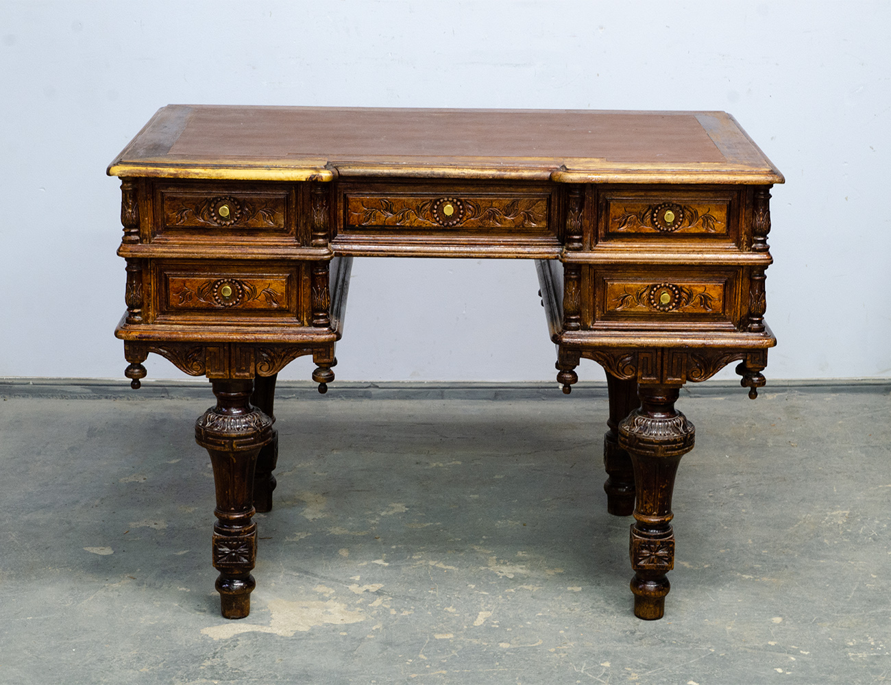 Антикварный дубовый письменный стол 19 века