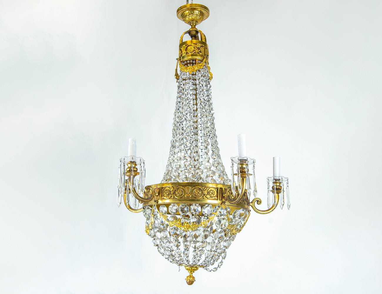 Старинная люстра в стиле ампир