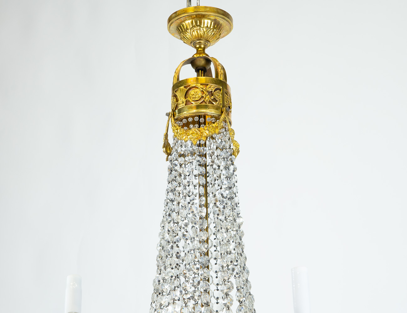 Старинная люстра в стиле ампир