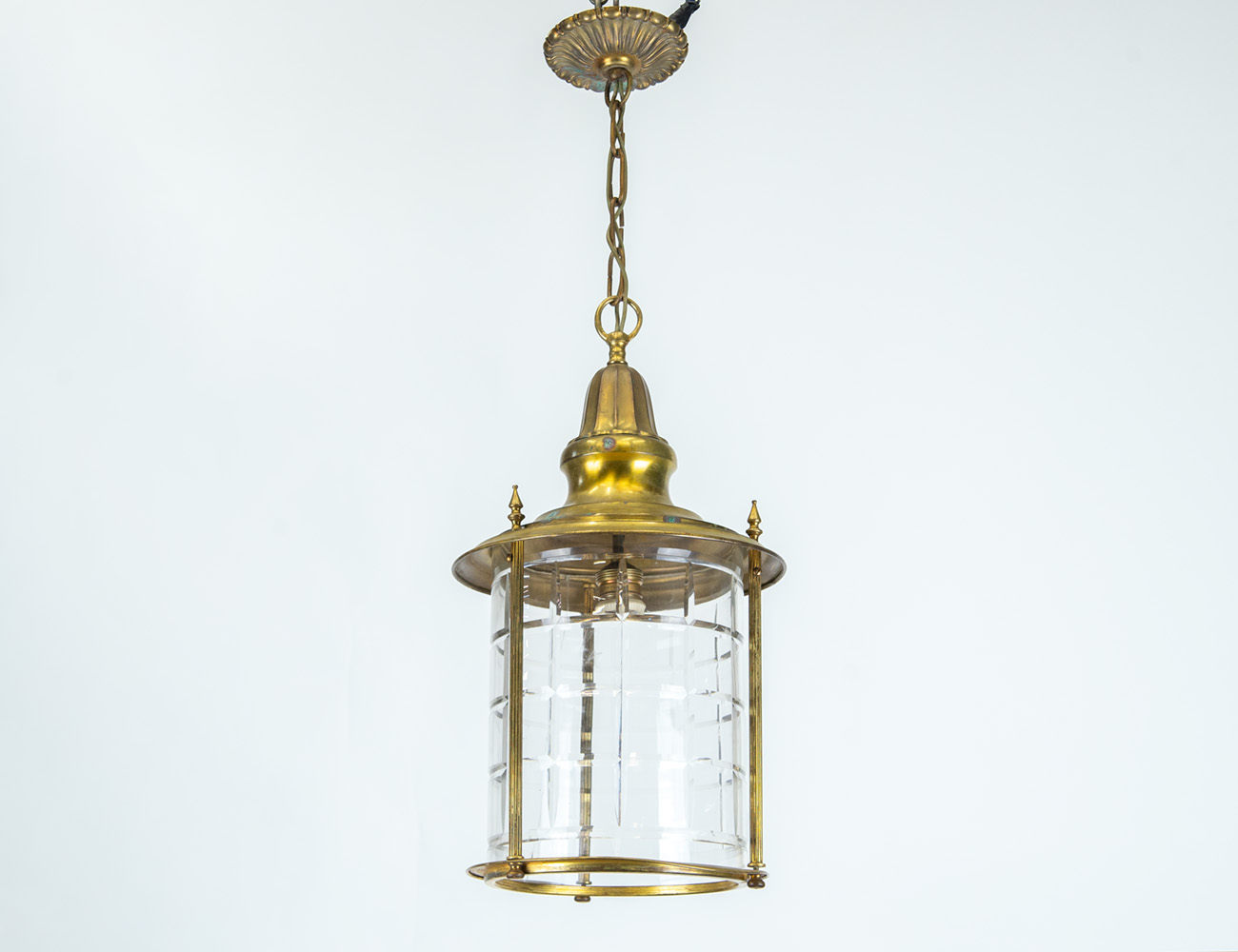 Старинный светильник-фонарь