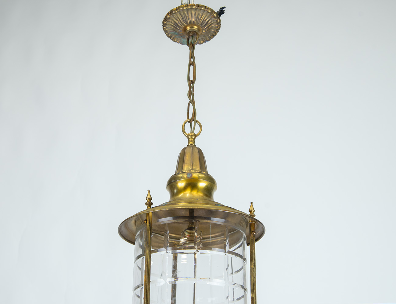 Старинный светильник-фонарь