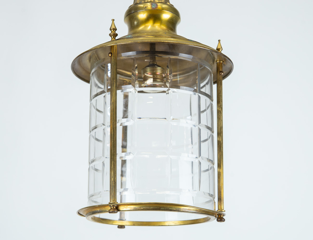 Старинный светильник-фонарь