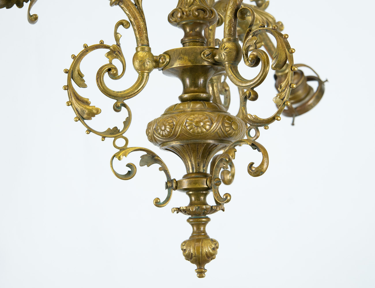 Старинная бронзовая люстра на 3 рожка