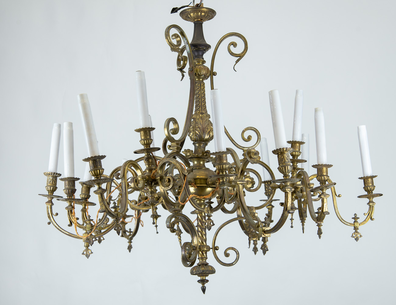Старинная люстра на 15 свечей