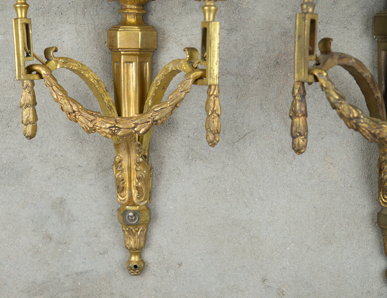 Пара старинных бра