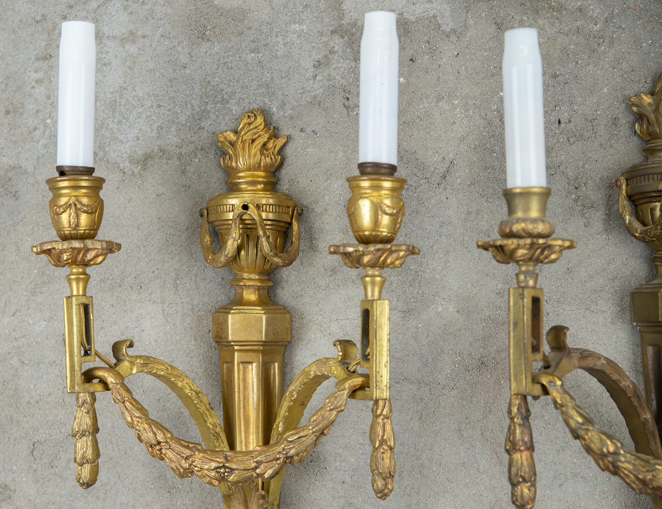 Пара старинных бра