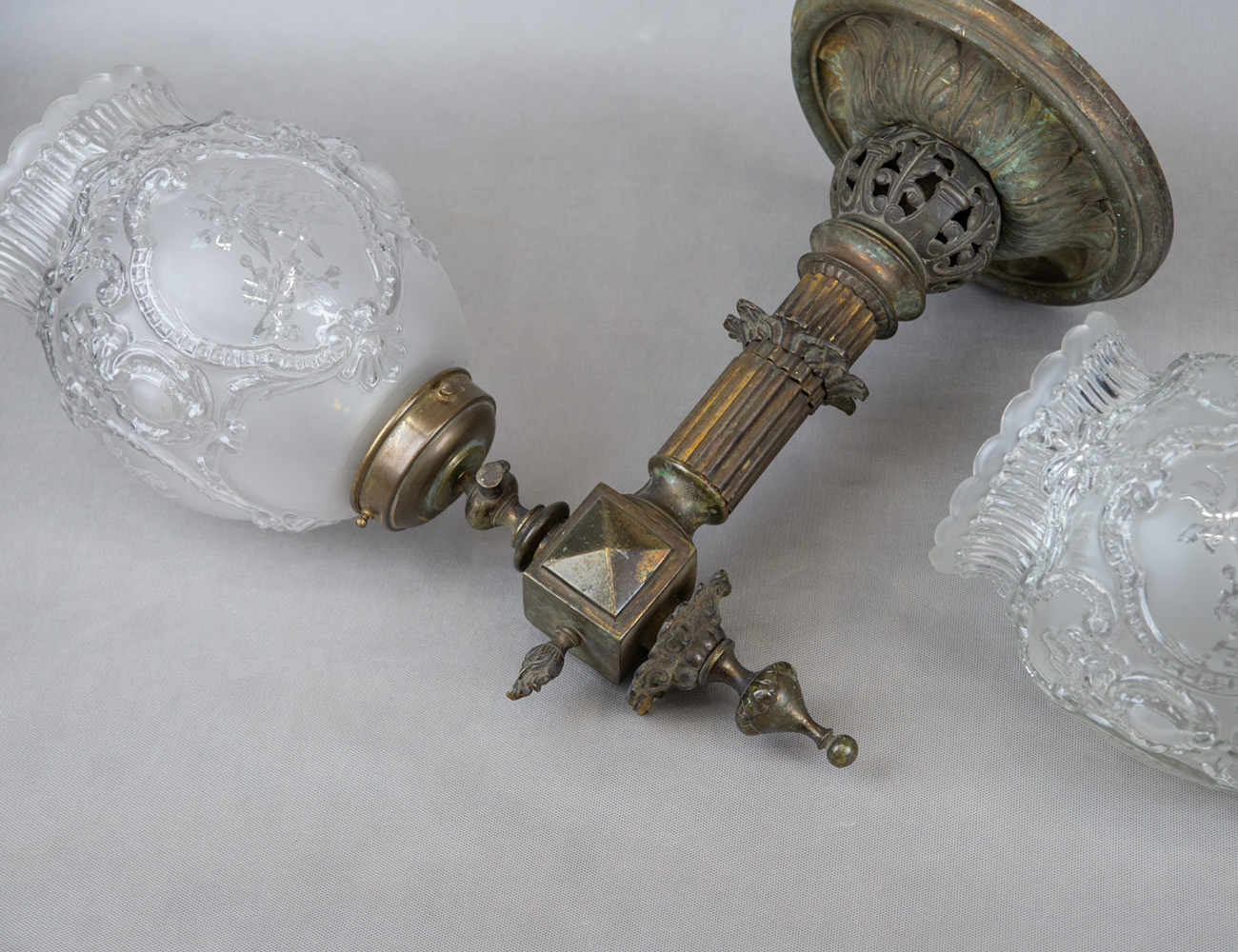 Бронзовая пара наружных светильников 19в