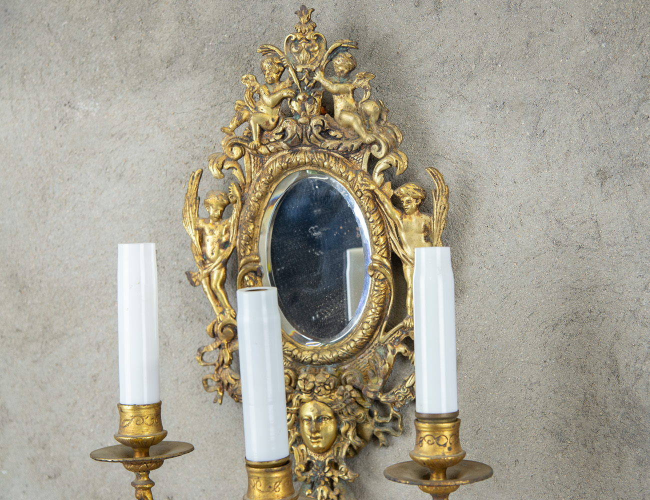 Пара старинных бра с зеркалами